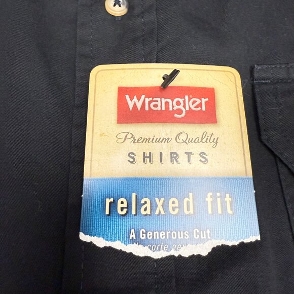 NWT Men's WRANGLER Relaxed Fit Short Sleeve Button Down Black Shirt | Size XL - Picture 5 of 7